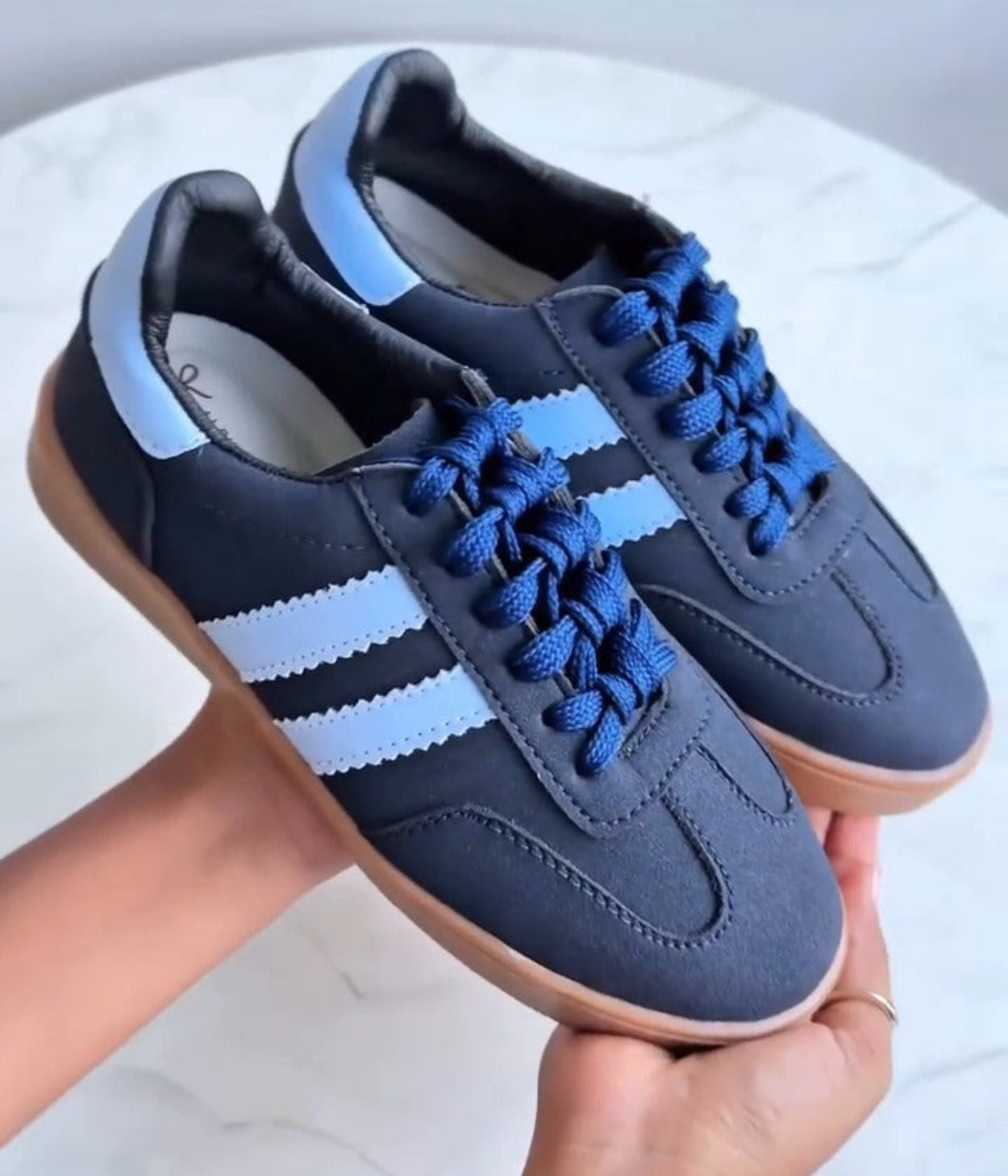 👟 Zapatillas Urban Navy Stripes